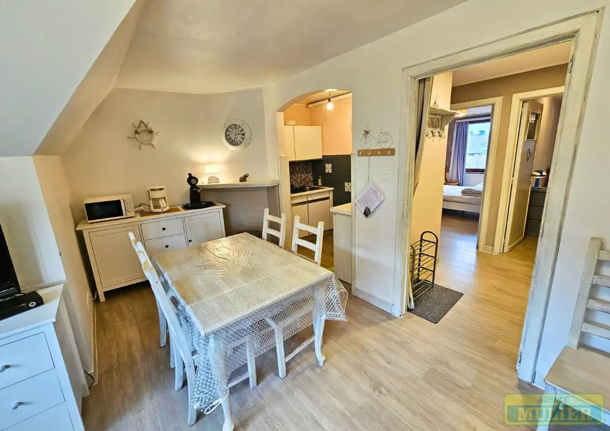 Hoofdfoto van de publicatie: APPARTEMENT MET 2 SLAAPKAMERS TE KOOP TE DE PANNE