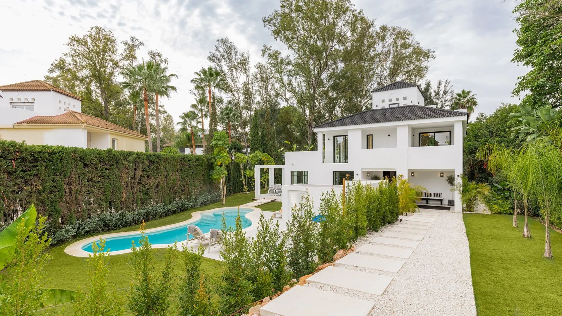 Prachtige moderne luxe villa in Marbella: een oase van verfijning en comfort foto 25