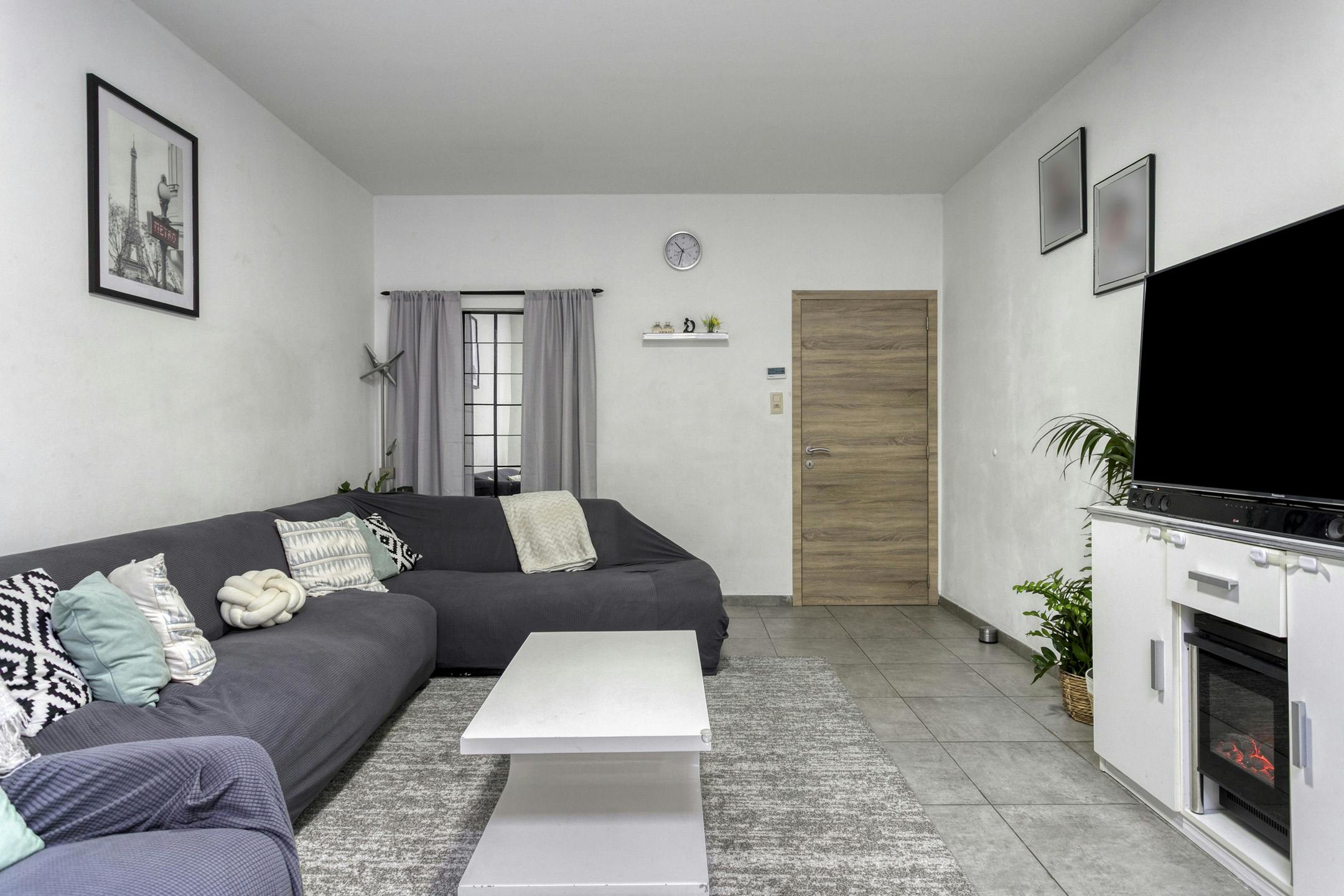 Instapklaar huis met 3 slaapkamers te koop in Kortrijk! foto 3