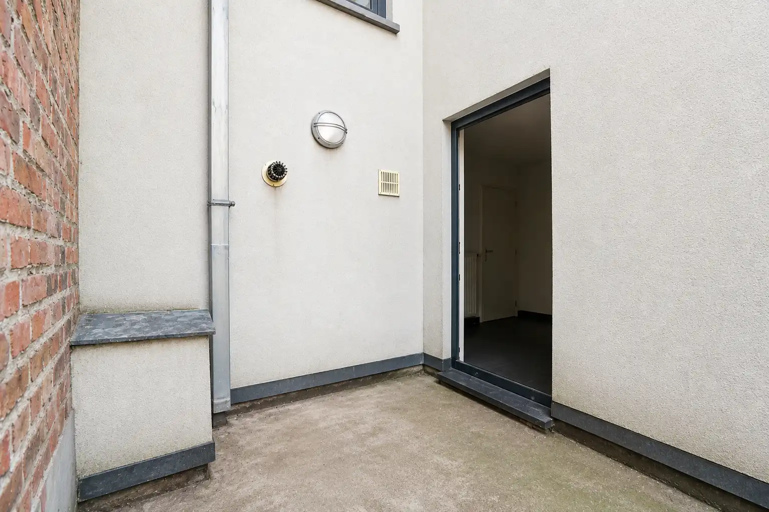 Lichtrijk 1-slaapkamerappartement in het centrum van Blankenberge. foto 4