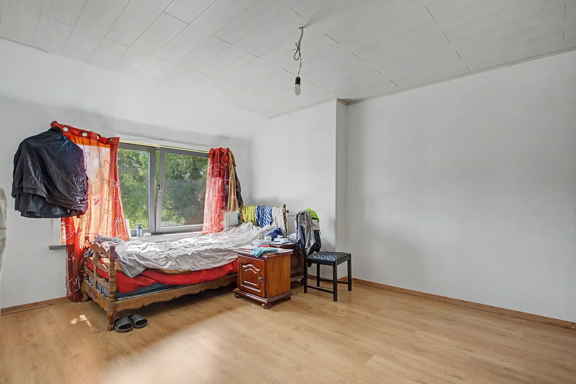 Heel ruime woning, met open zicht en grote garage/magazijn (82m²) op een perceel van 760m², te Grembergen foto 12