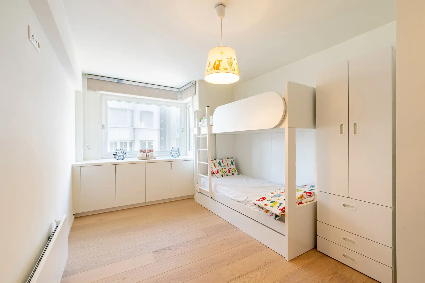Gerenoveerd en gemeubeld appartement op toplocatie - Open zicht foto 12