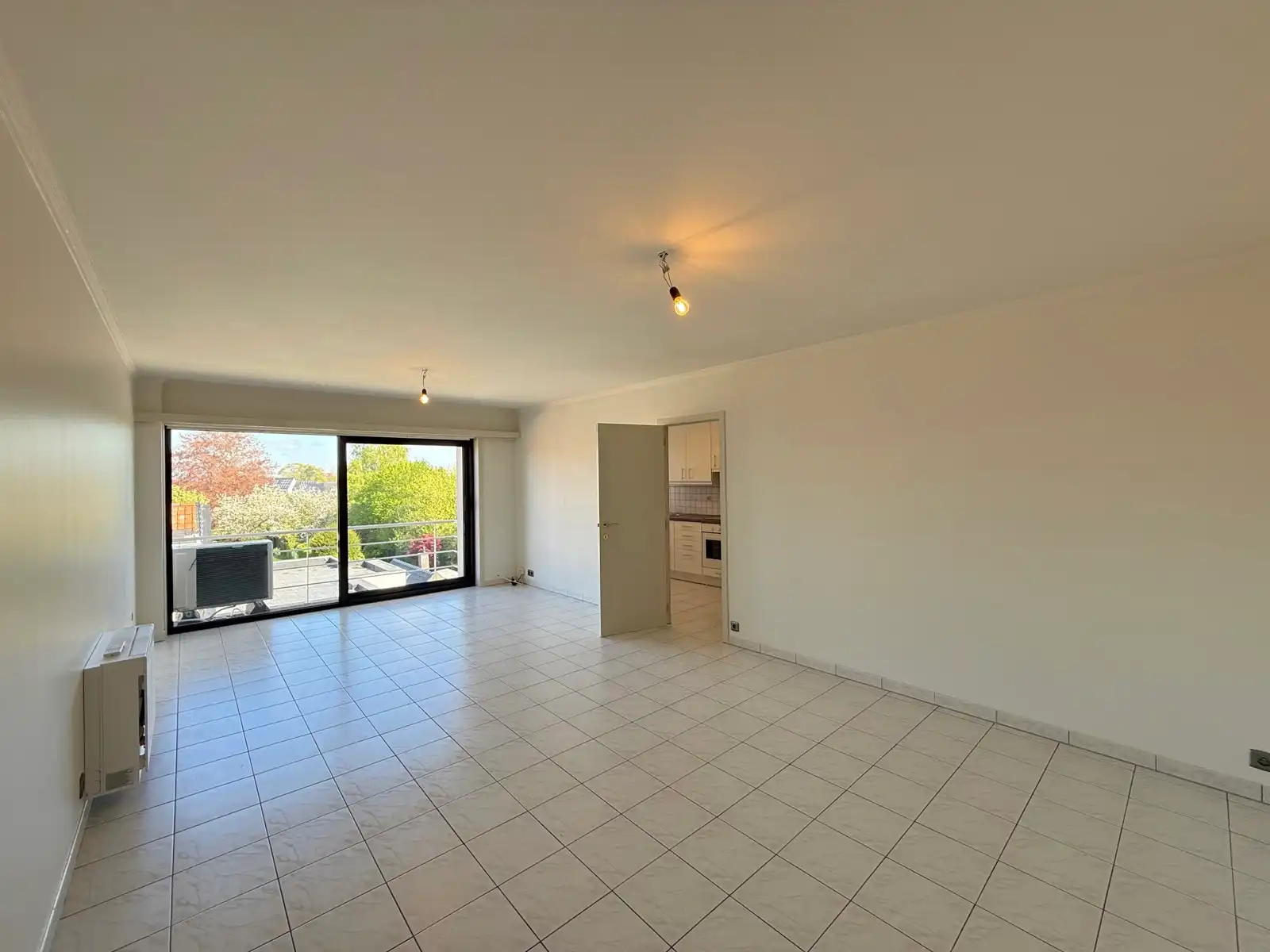 Instapklaar appartement met 2 slaapkamers en terrasje foto 6