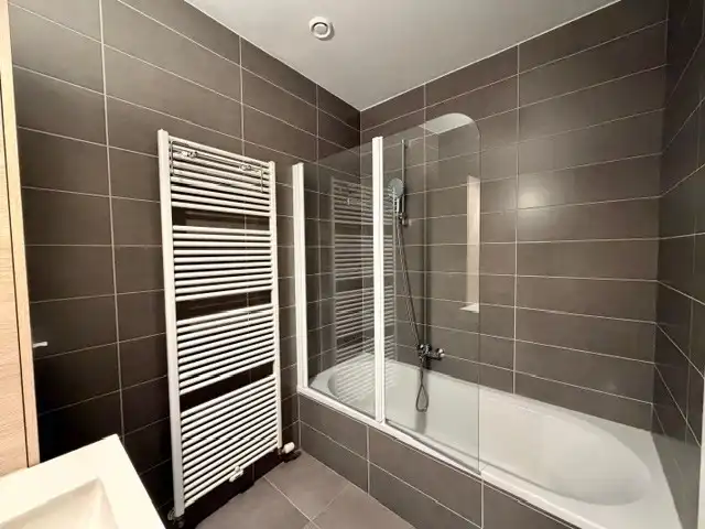 INSTAPKLAAR GELIJKVLOERSAPPARTEMENT bwjr 2010 MET ZUIDGERICHTE KOER foto 16