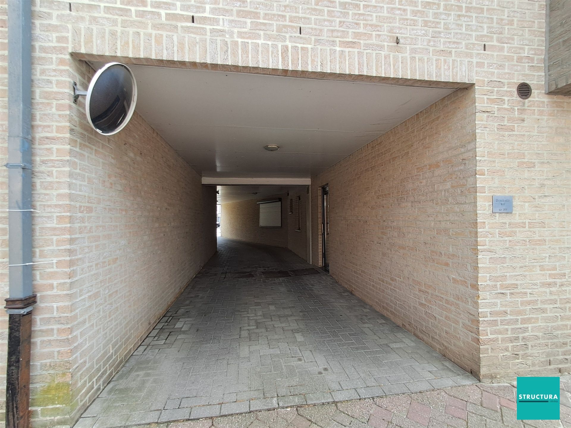 Garagebox nabij het centrum en station van Merchtem foto 6