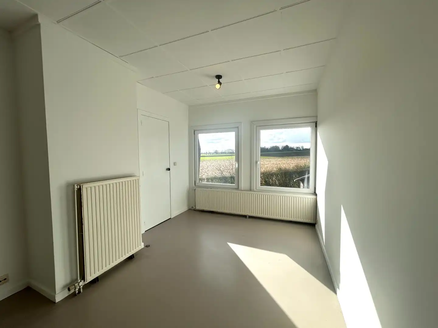 Instapklaar appartement met 1 slaapkamer te Gits! foto 8
