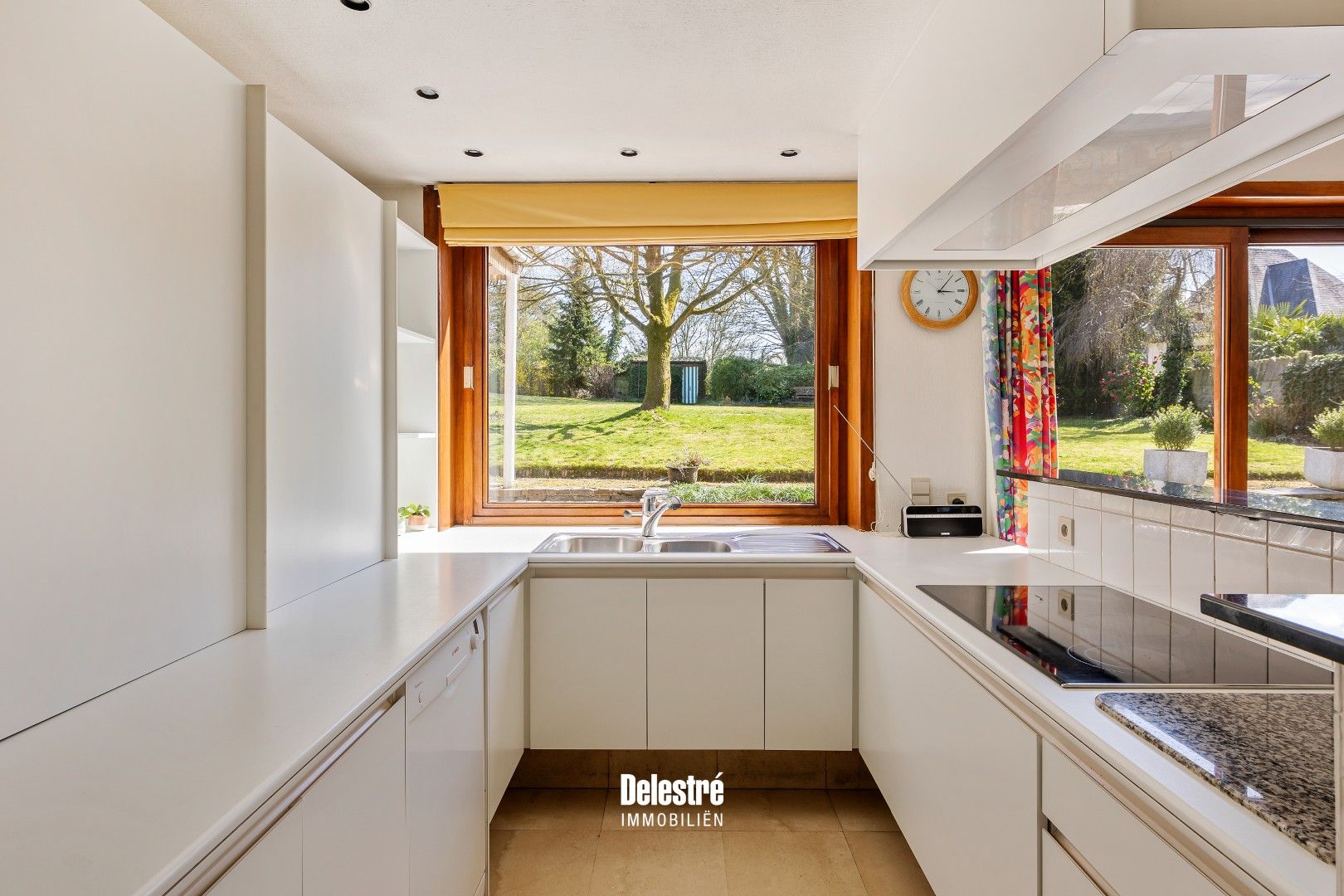 STANDINGVOLLE WONING MET GROTE ZO TUIN EREMBODEGEM foto 14