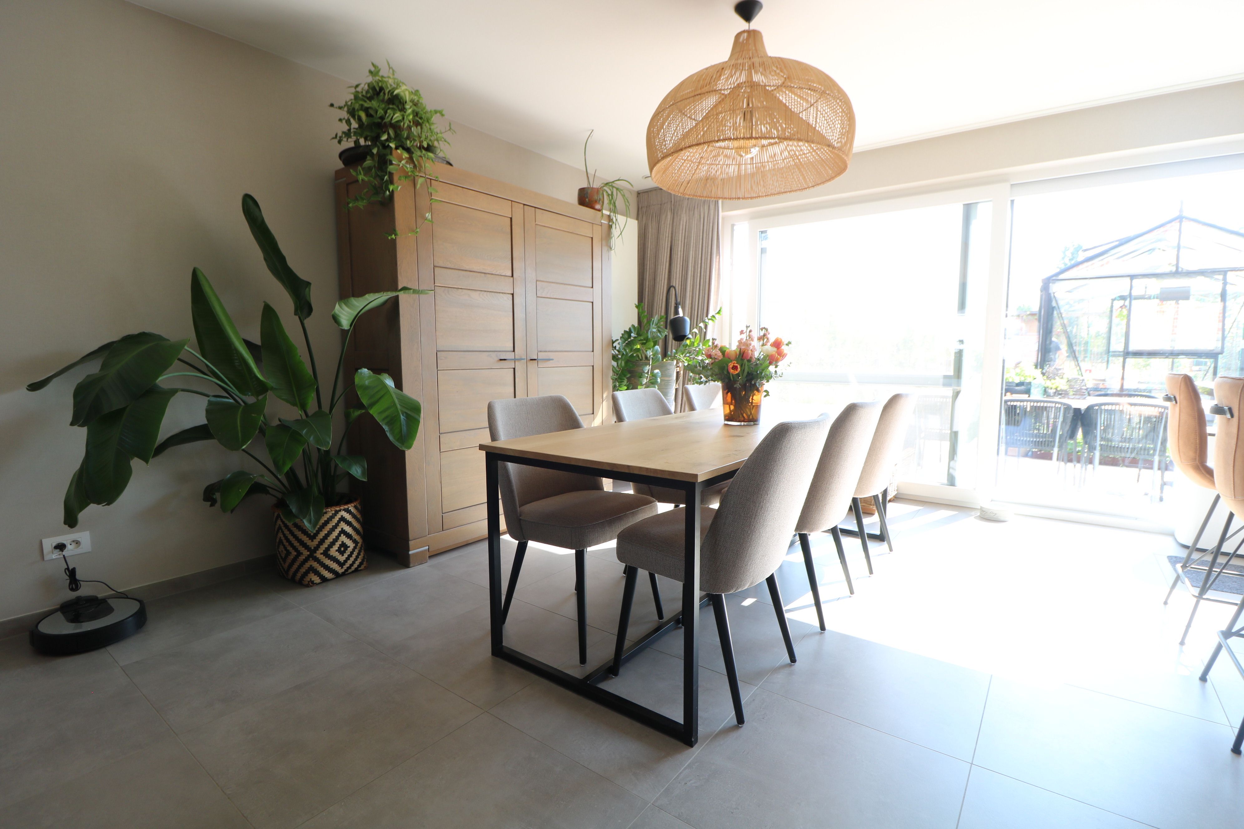 Instapklare, recente woning met 3 slaapkamers, zonnige tuin, garage én autostandplaats. foto 2