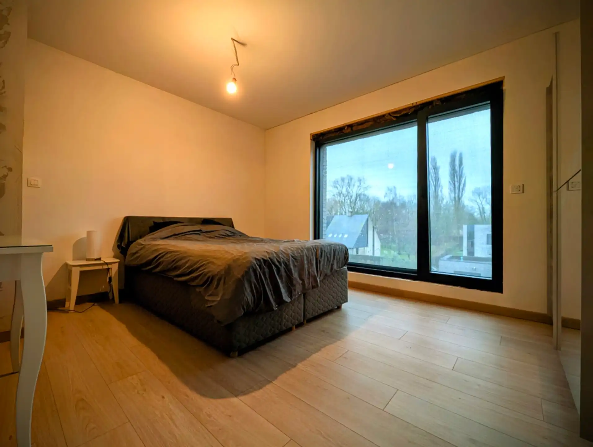 Huis te koop De Panne – Instapklaar, 4 slaapkamers, garage en zuidgerichte tuin (volledige renovatie 2023) foto 14