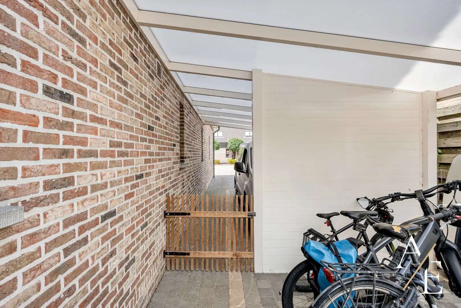 WETTEREN- Landelijke woning met commerciële ruimte! foto 16