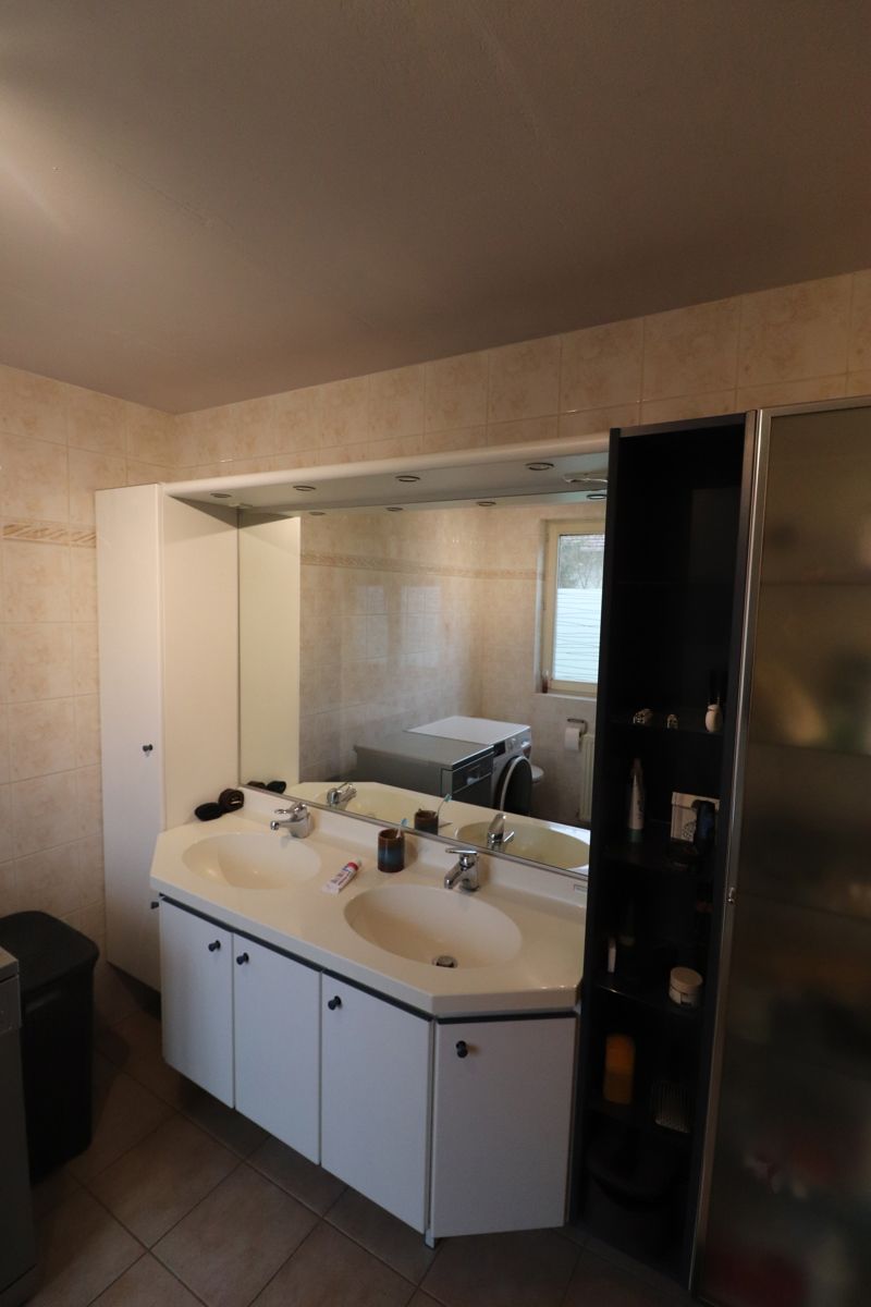 Een weekendverblijf met verdieping en met terras en tuin foto 7