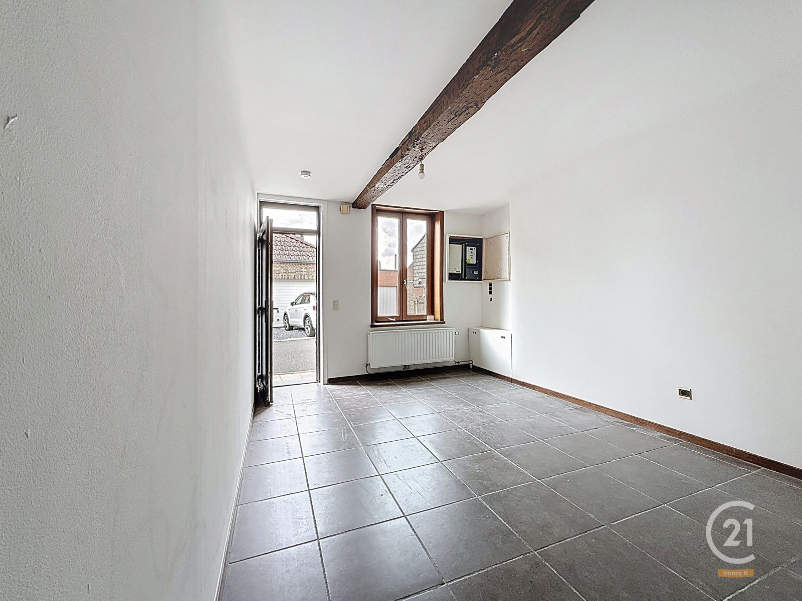 2 slks - instapklaar met terras/koer foto 7