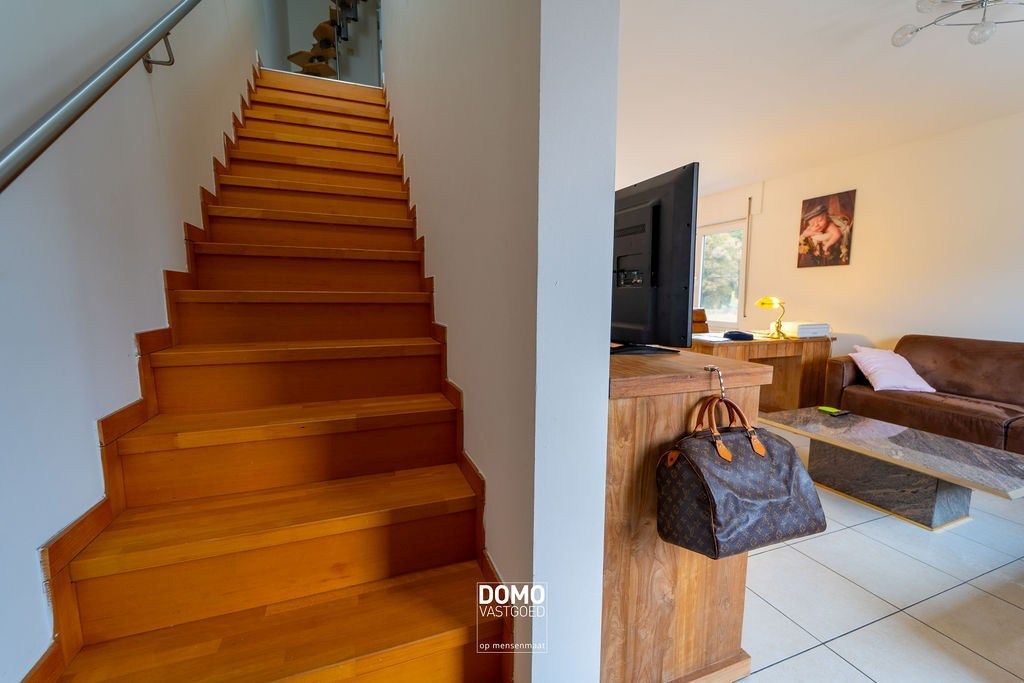 INSTAPKLAAR DUPLEXAPPARTEMENT MET TERRAS EN AUTOSTANDPLAATS IN HEUSDEN-ZOLDER foto 8