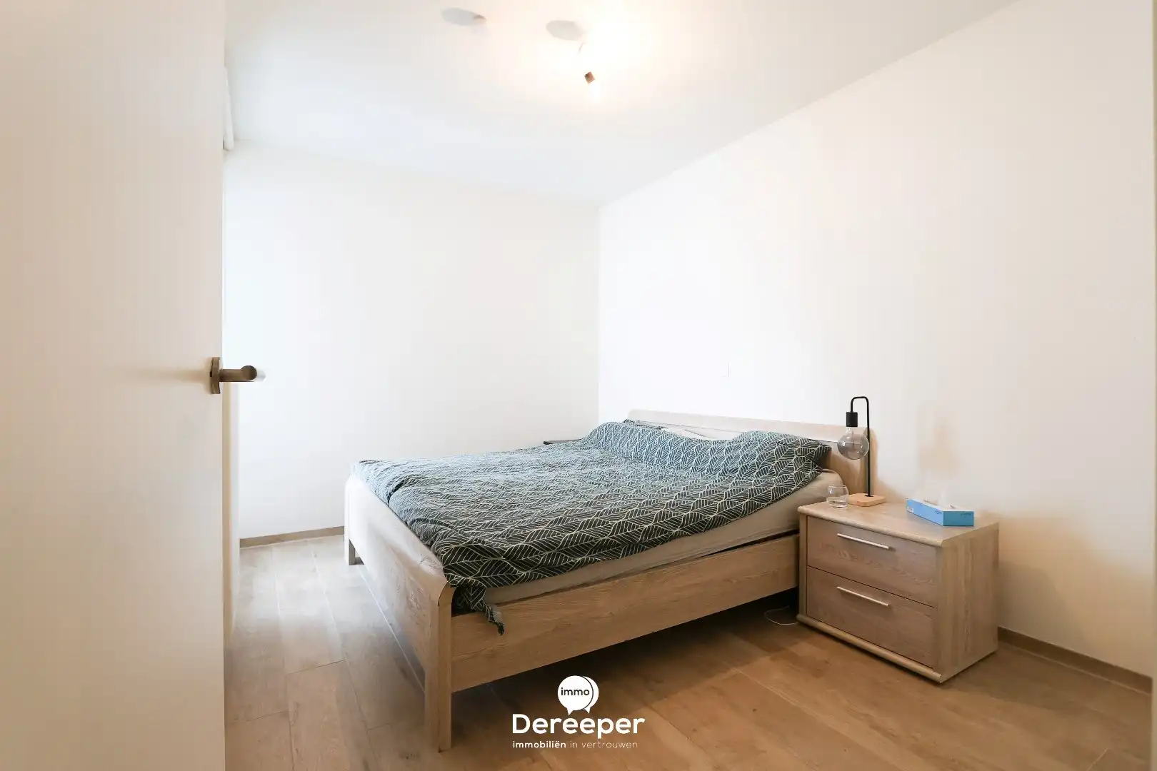 RUIM 3-SLAAPKAMERAPPARTEMENT MET 2 TERRASSEN EN UITZICHT OP DE MARKT VAN TORHOUT foto 13