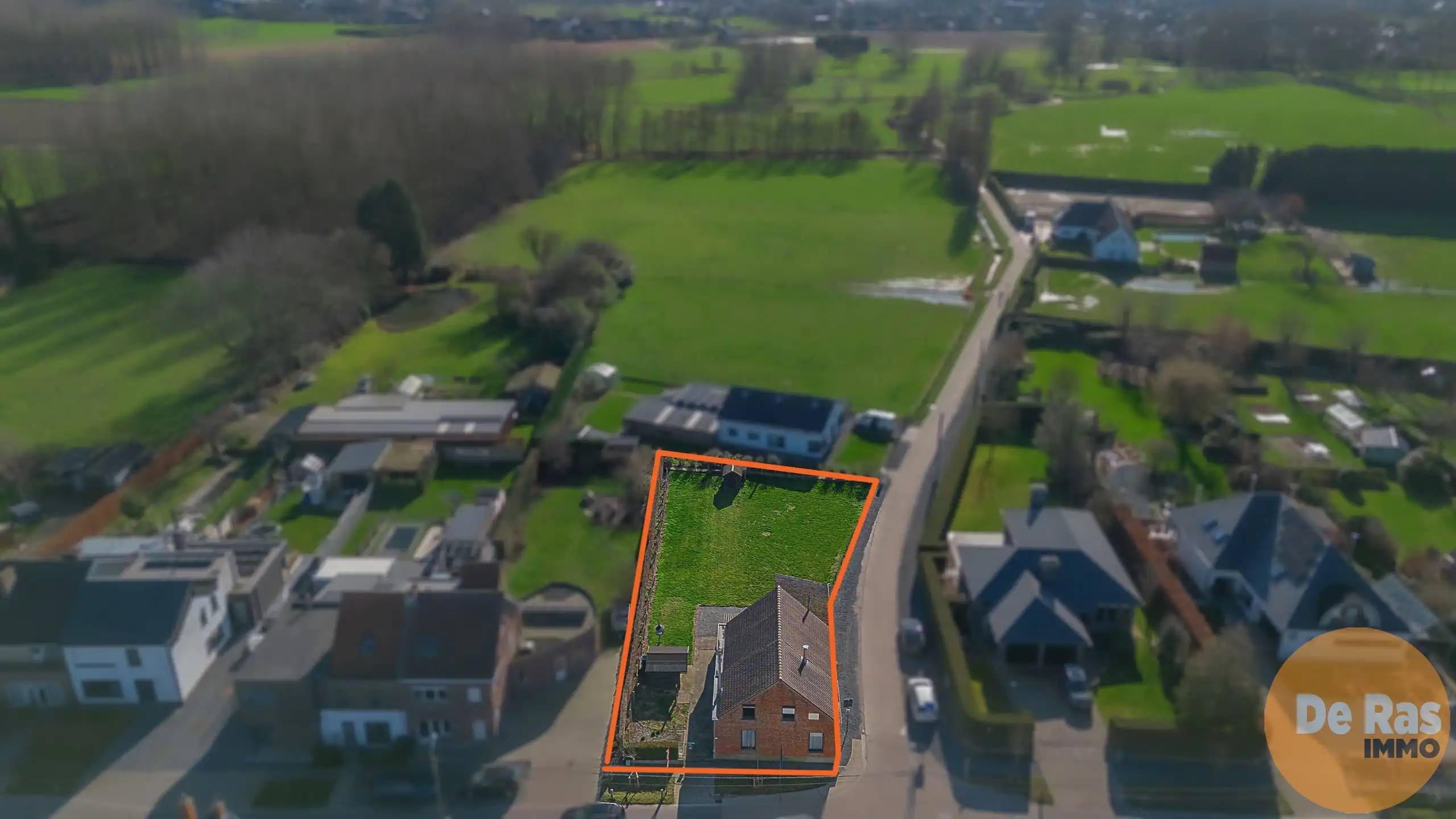 Hoofdfoto van de publicatie: BUGGENHOUT– Renovatiewoning met prachtige tuin op ca. 8a50ca