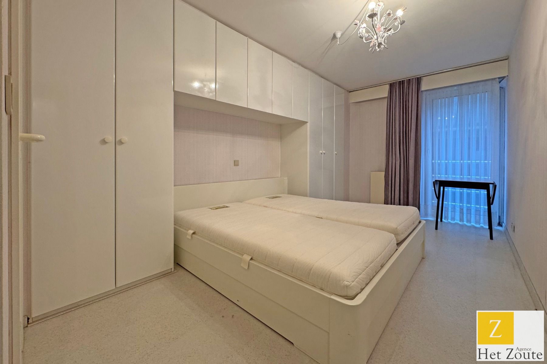 Te renoveren appartement op enkele passen van de Zeedijk foto 8