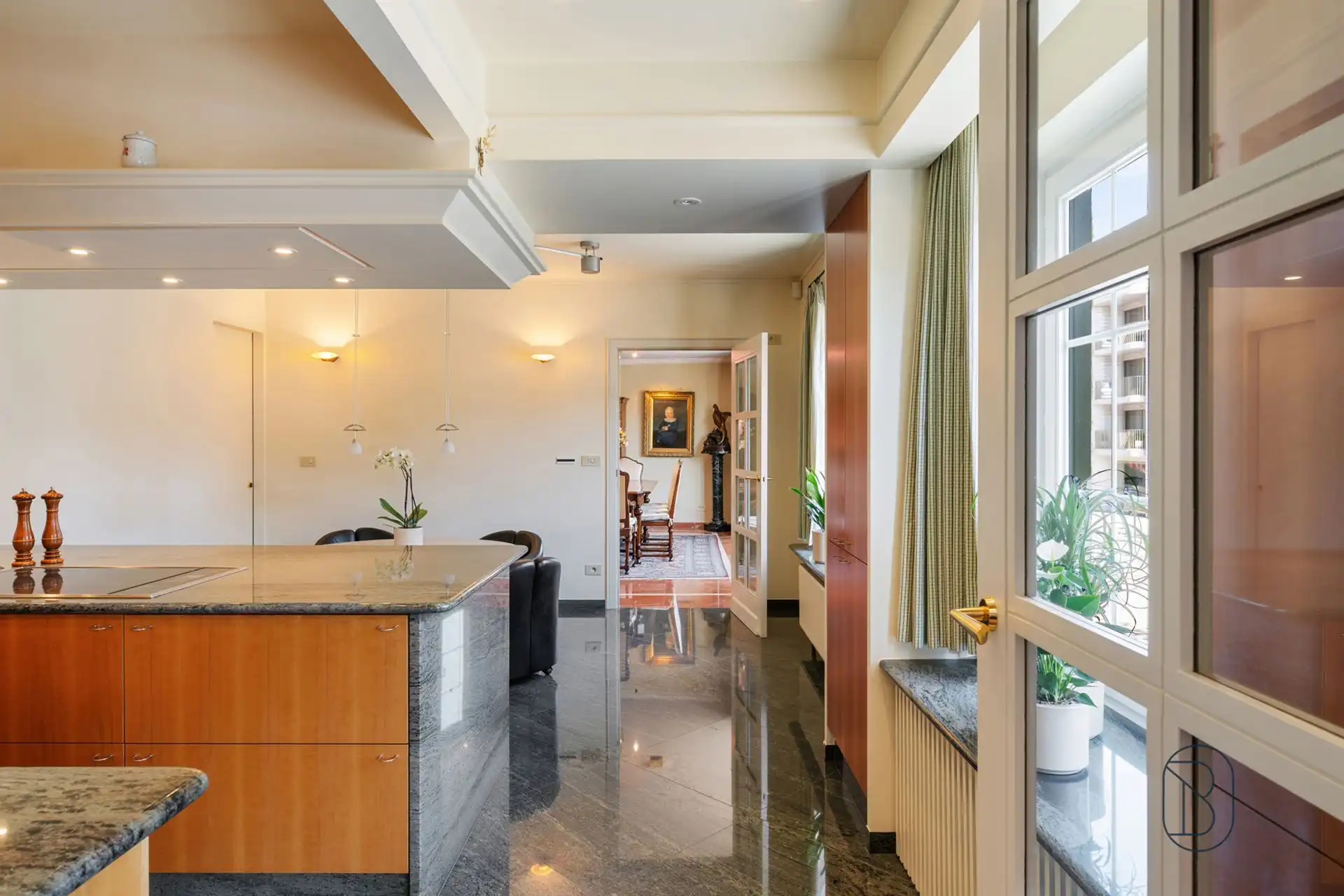 Subliem appartement van 275m2 op de Markt van Deinze foto 5