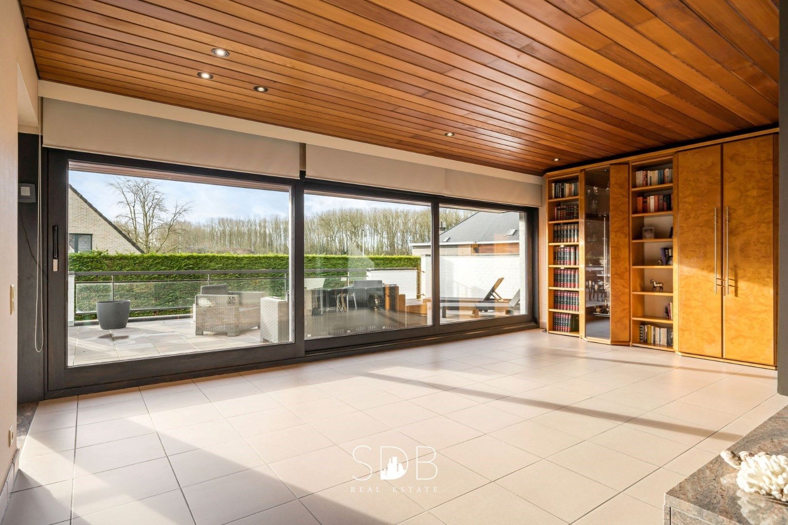 Woning + appartement en handelsruimte op 2.135m² foto 26