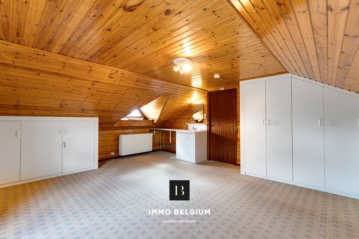 Ruime villa in een rustige wijk nabij het centrum foto 18