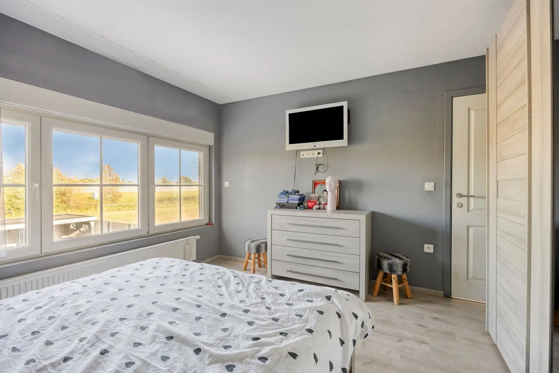 Instapklare woning met 2/3 slpk's in doodlopende straat! foto 12