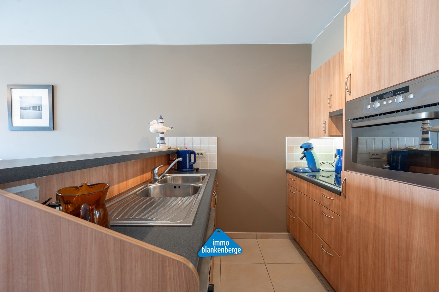 Instapklaar 1-slaapkamerappartement op topligging vlak bij de zeedijk foto 9