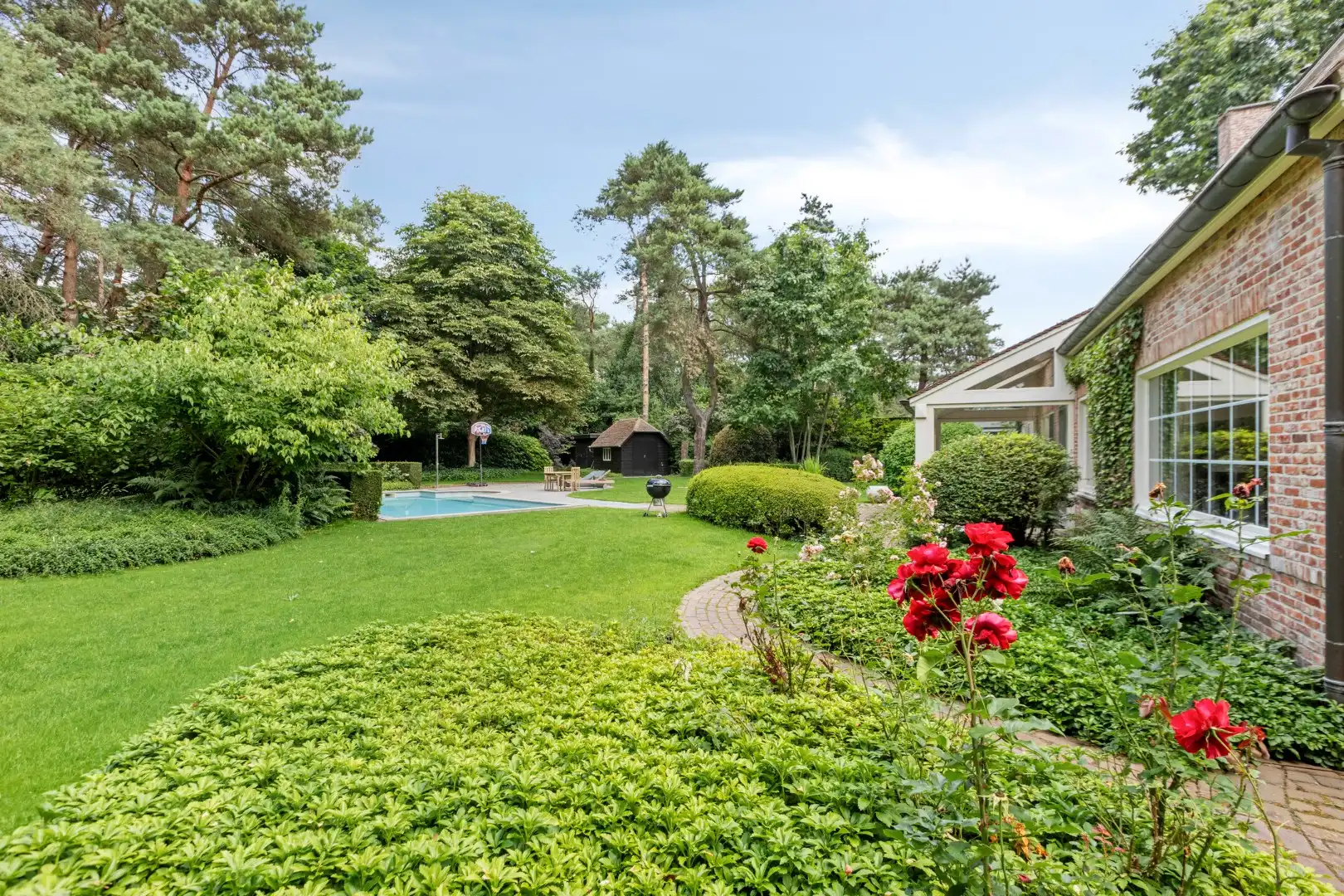 Prachtige villa met ruime tuin, zwembad en dubbele garage in Mol-Wezel ! foto 21