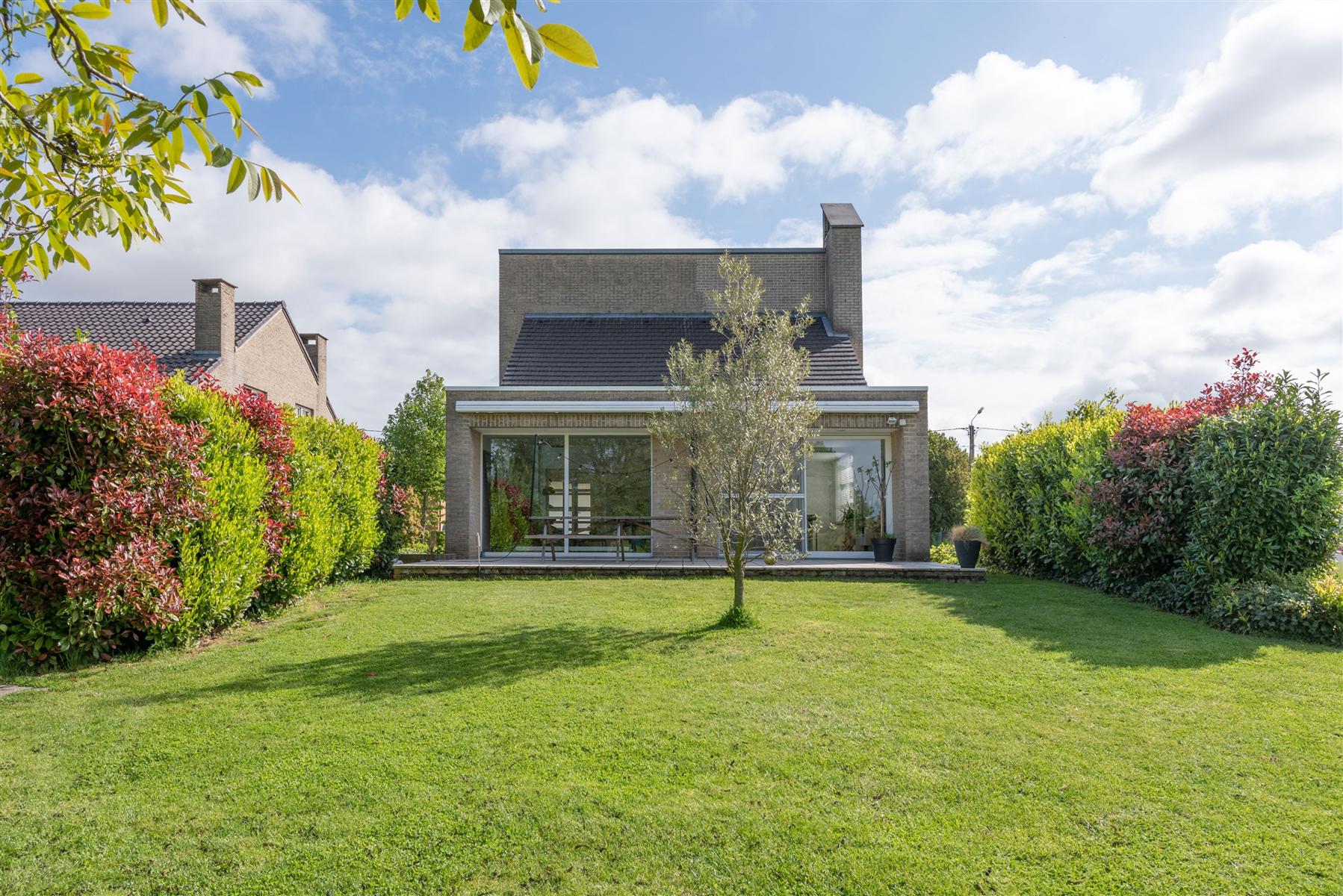 Lichtrijke woning met zuidelijk georiënteerde tuin foto 22