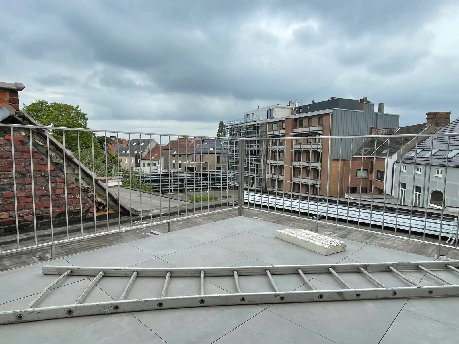 Te huur: Penthouse met ruim terras in hartje Aalst!  foto 15