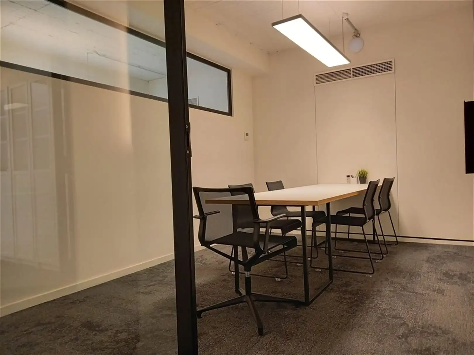 Kantoorgebouw foto 12