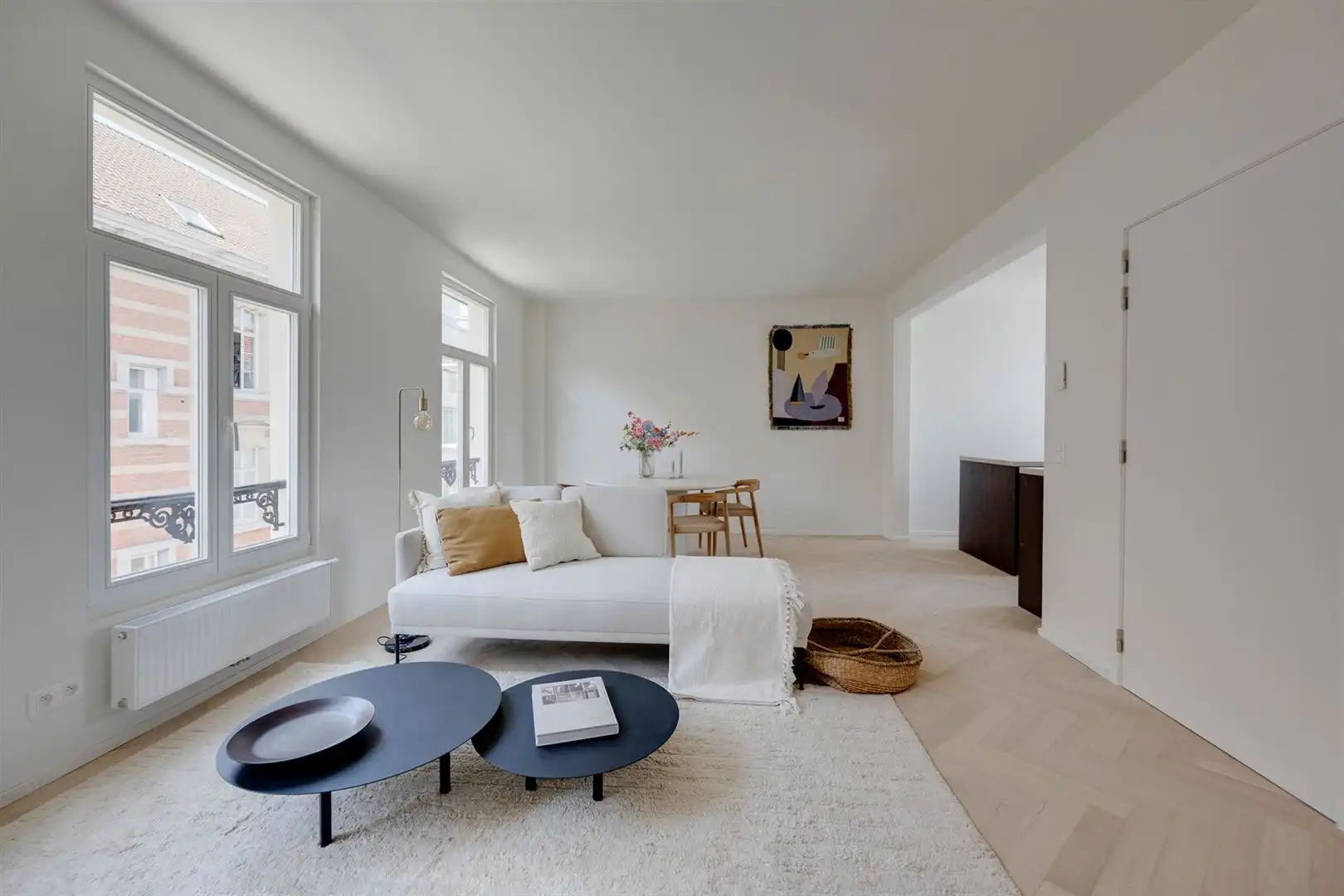 Appartement met terras en Parijse flair in Sint-Andries foto {{pictureIndex}}
