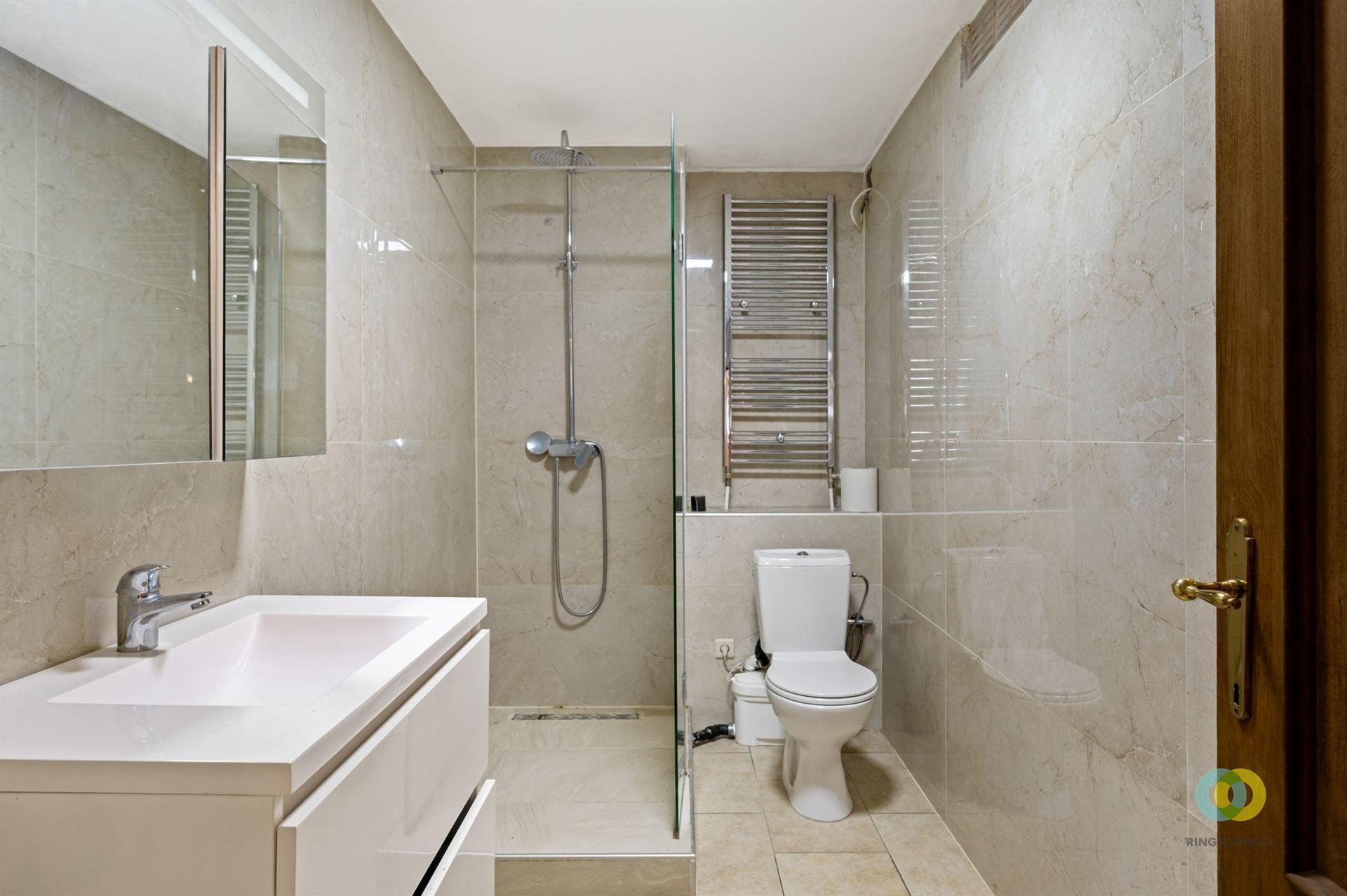 Zeer ruime 3-gevel met grote tuin foto 10