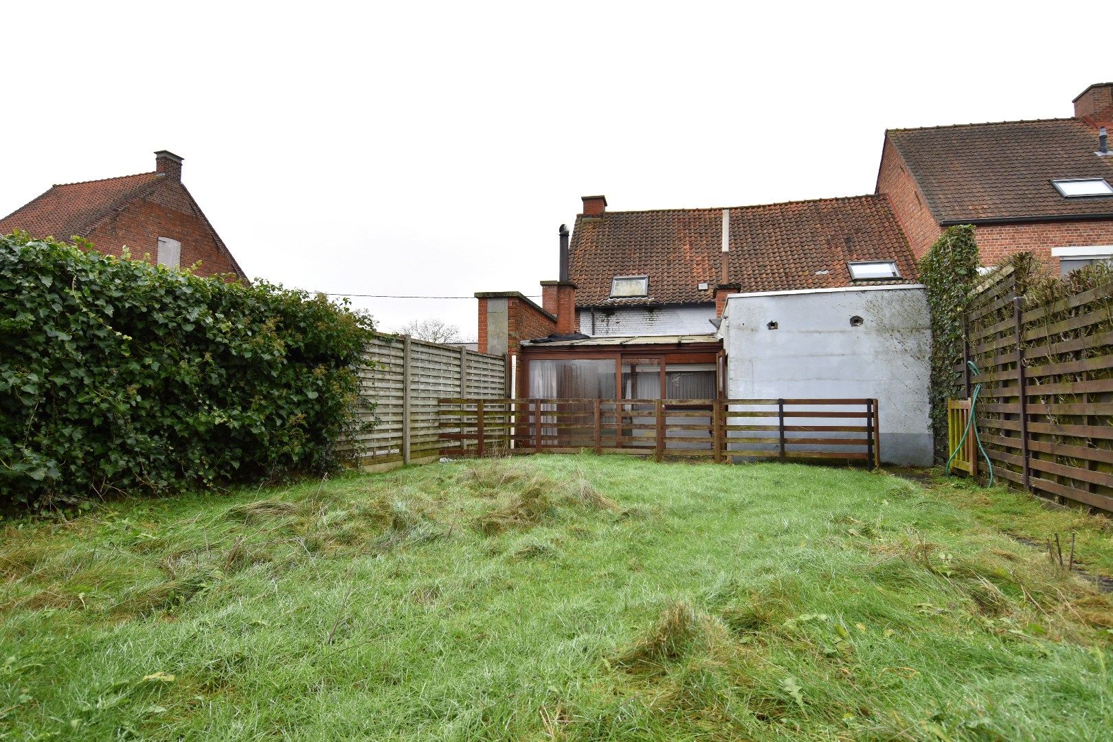 HOB met 4 slaapkamers, garage en tuin te koop in Gullegem foto 10