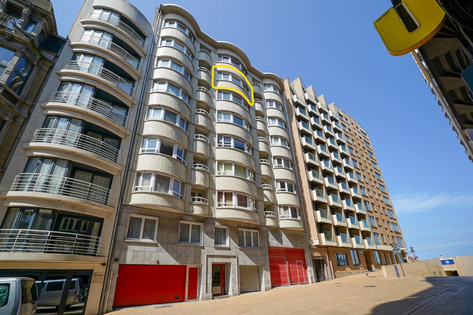 Luxueus gerenoveerd appartement met lateraal zeezicht foto 26