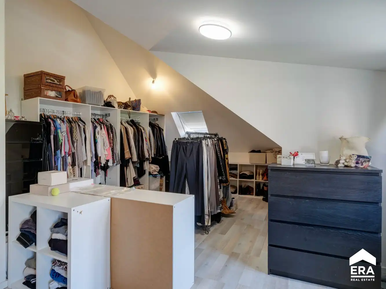 Woonhuis met handelsgedeelte foto 28