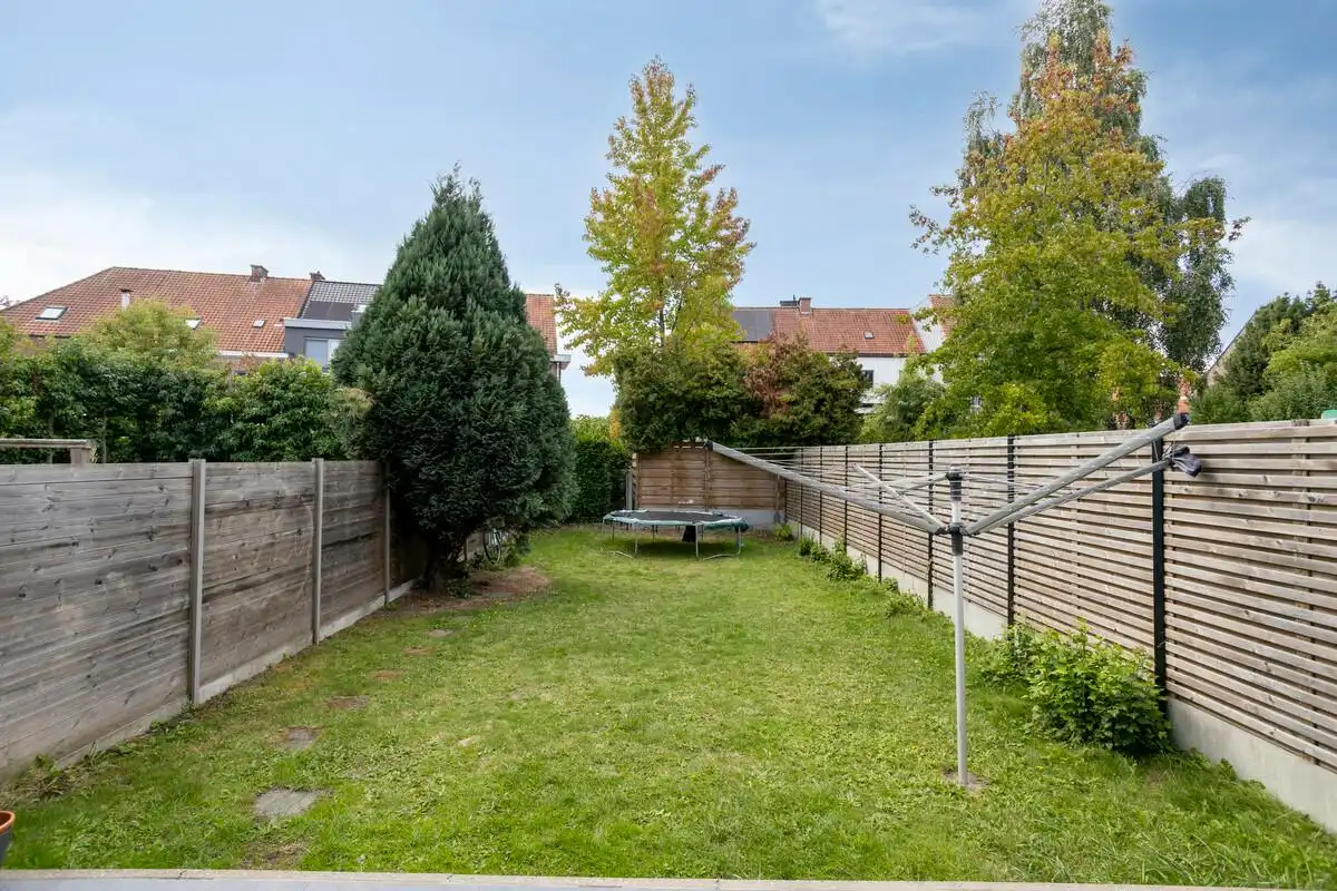 Huis met 3 slaapkamers in de Sint-Elisabethwijk te Kortrijk foto 12