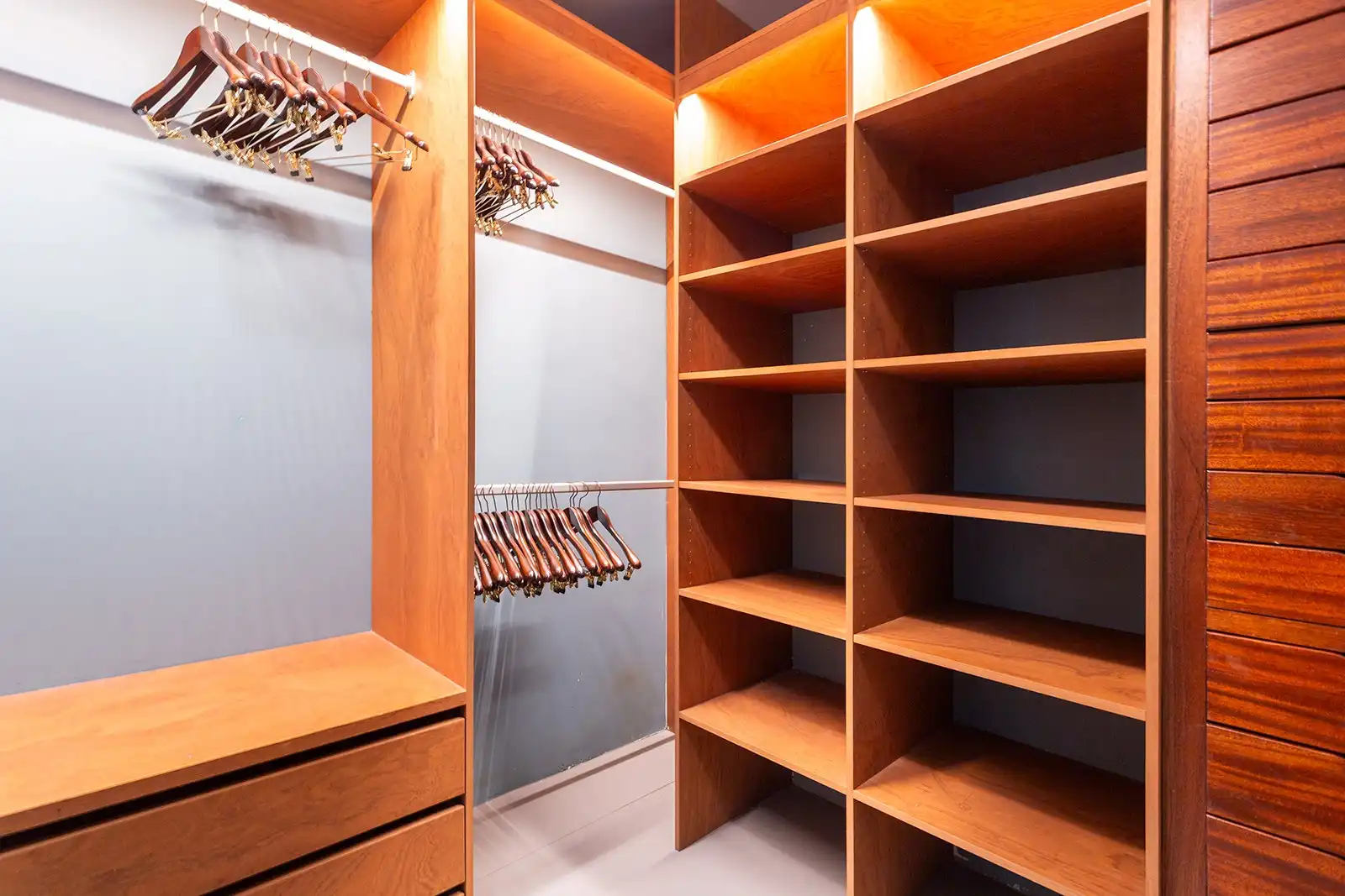 Architecturale parel met een zee van ruimte foto 34