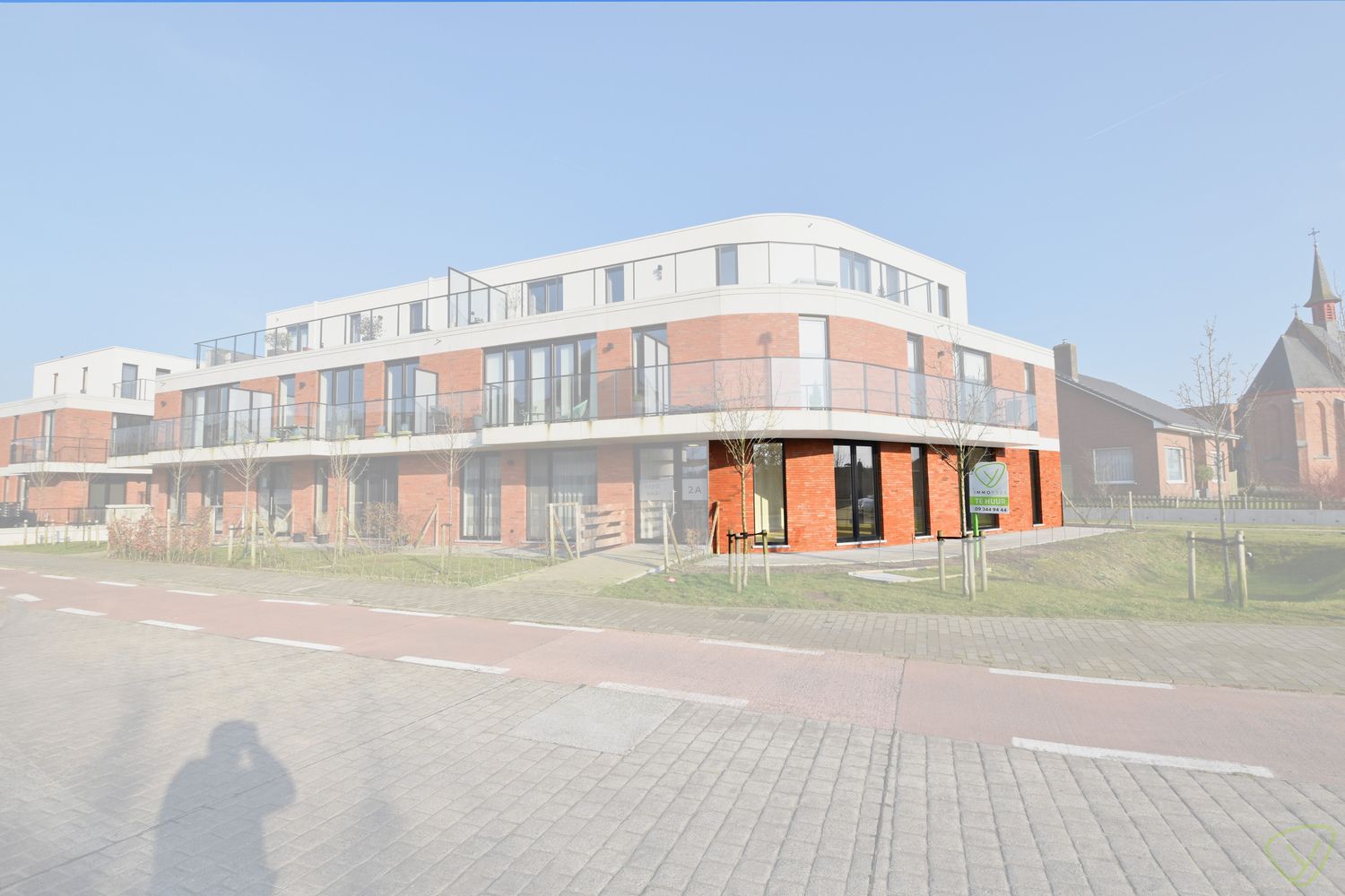 Zonnig gelijkvloers appartement te huur met centrale ligging! foto 19