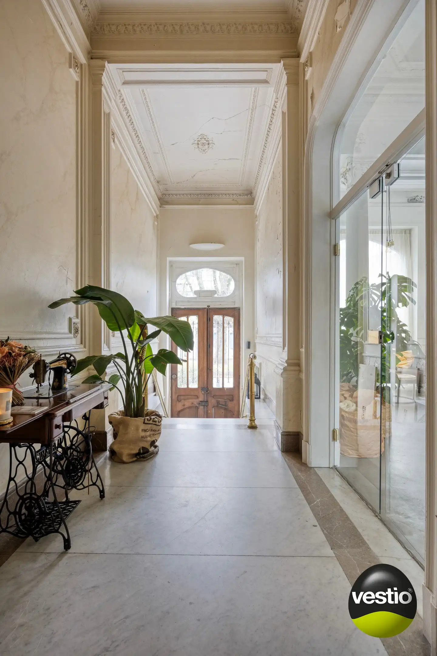 Charmante herenwoning/handelspand (Leopoldplein 19) met gelijkvloers appartement (Leopoldplein 21) en garage. foto 5