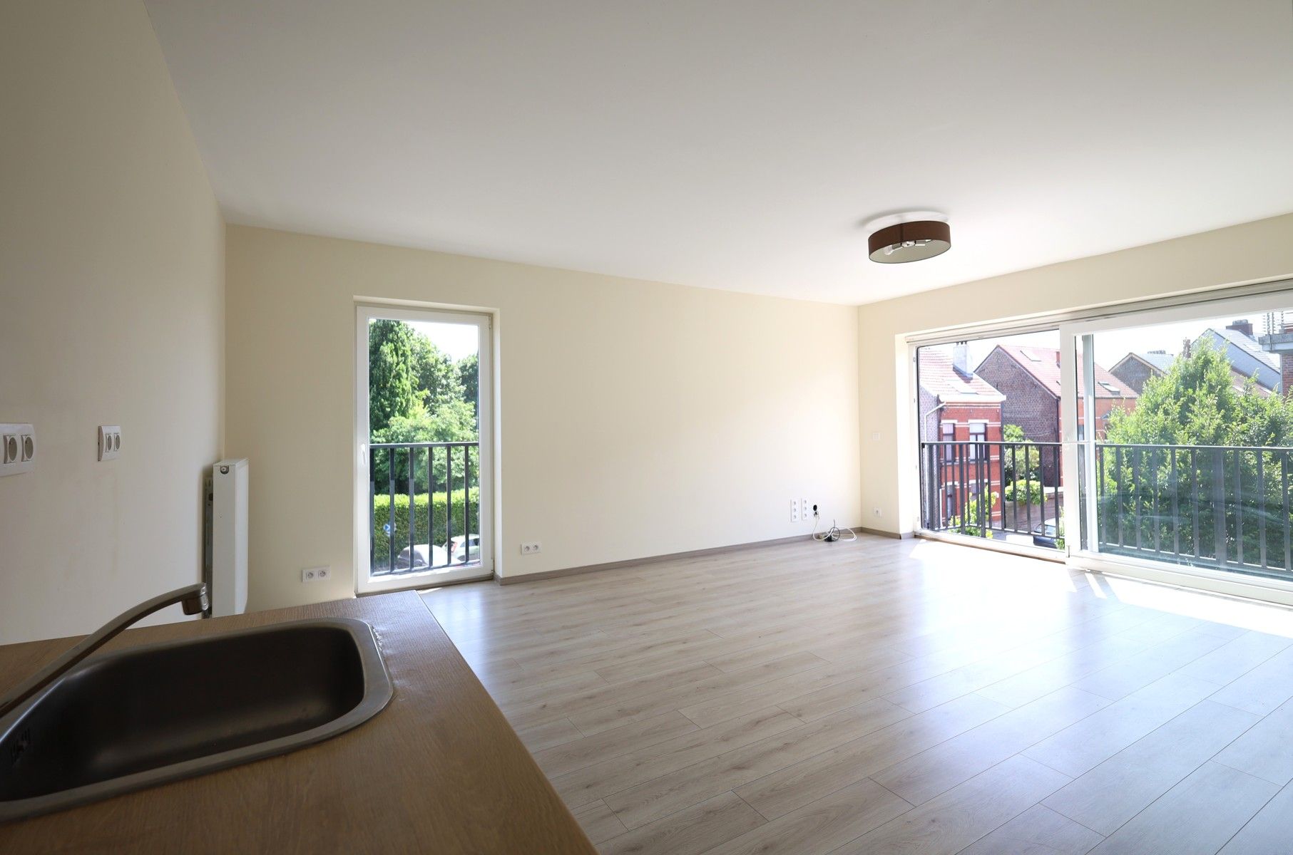 Lichtrijk appartement met terras foto 4