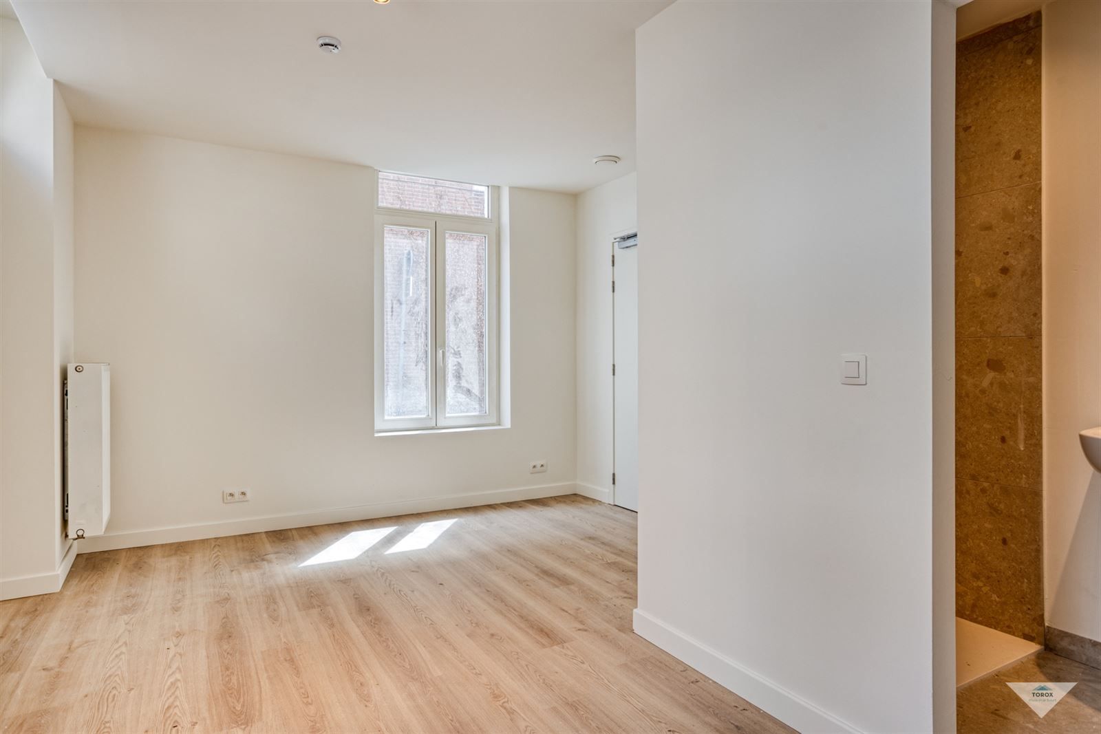 Instapklaar nieuwbouw-studentenhuis met 5 bemeubelde kamers foto 5