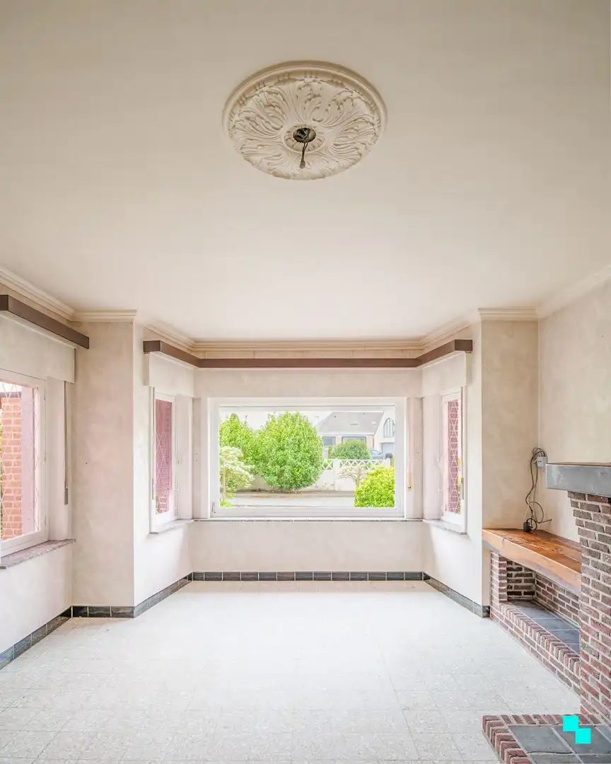 Ruime, te renoveren woning in het mooie Asper foto 6