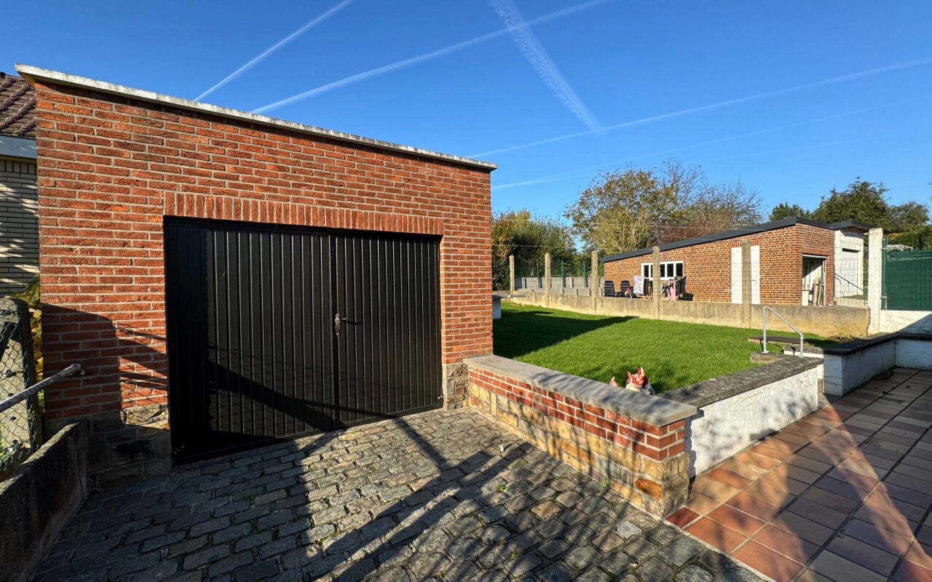 Gunstig gelegen woning met 2 à 3 slaapkamers en garage foto 3