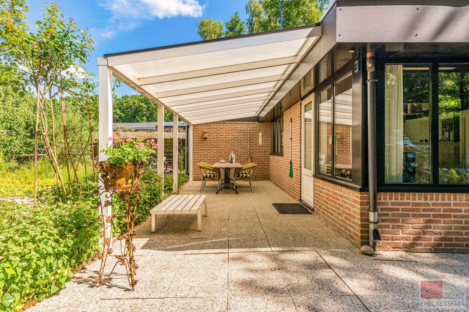 Gelijkvloerse vakantiewoning met een woonoppervlakte van 79 m², gelegen op een royaal perceel van 570 m². foto 18