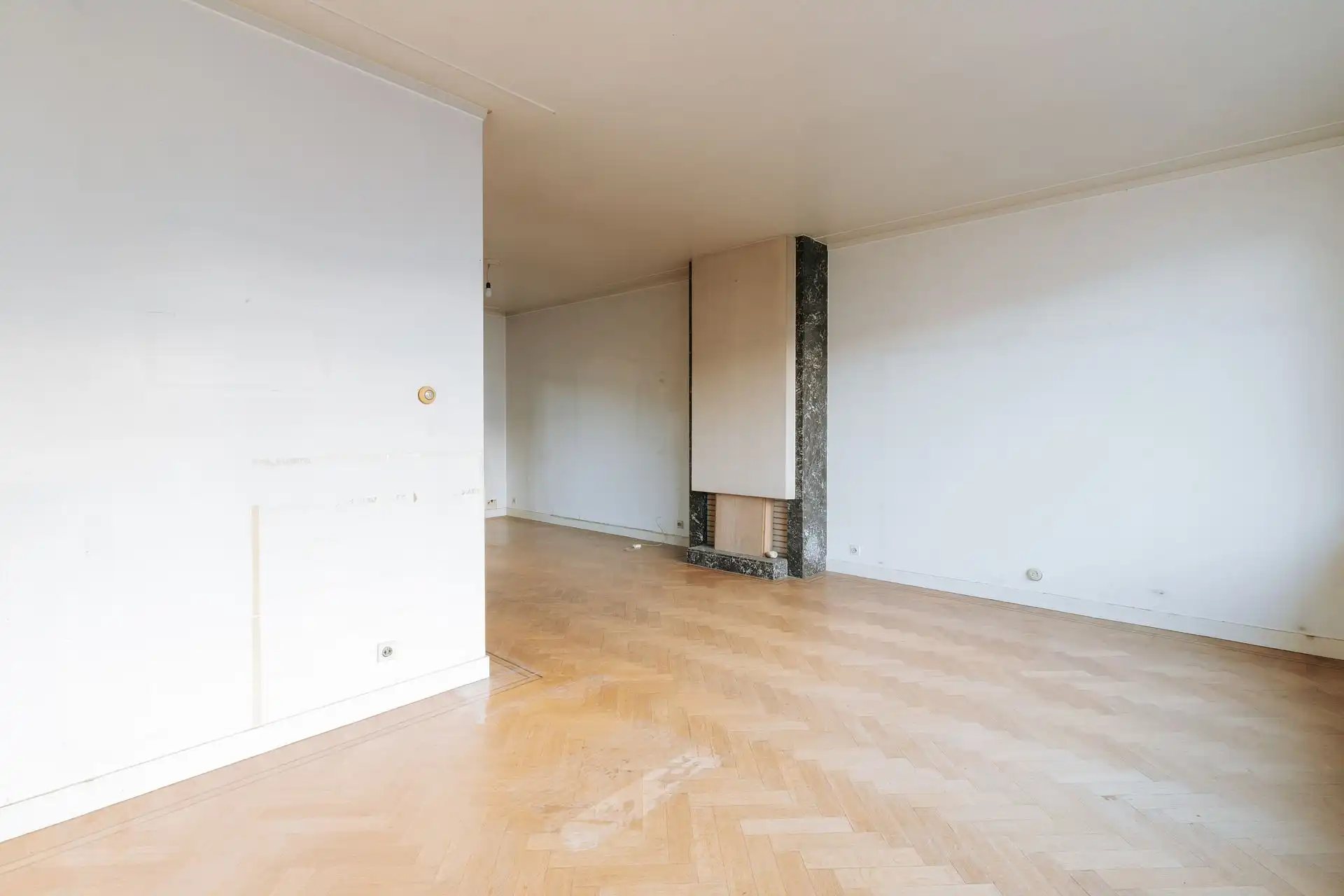 Te renoveren bel-etage met authentieke elementen en tuin foto 10