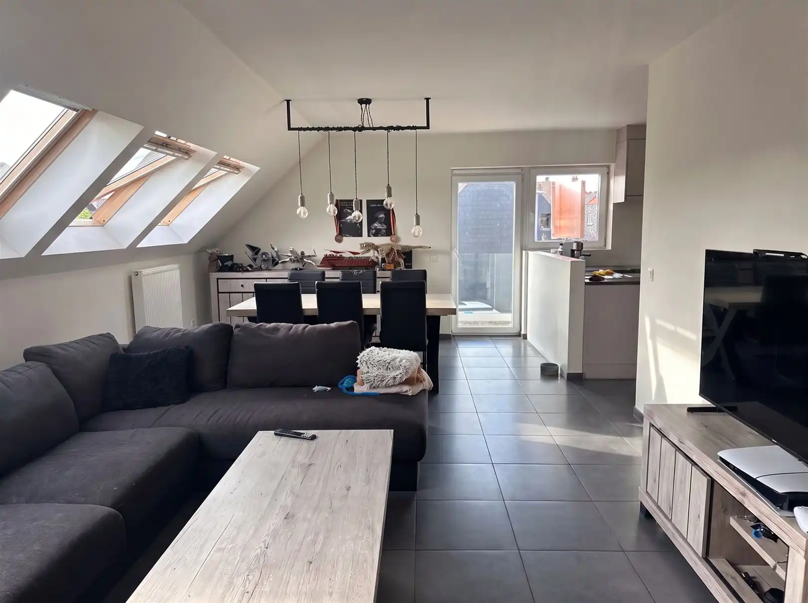 Duplex appartement TE HUUR in Leupegem foto 3