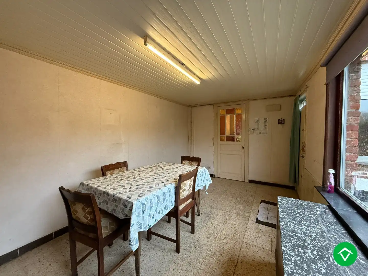 Ruime woning met 5 slaapkamers, garage en diepe tuin te Houthulst foto 10