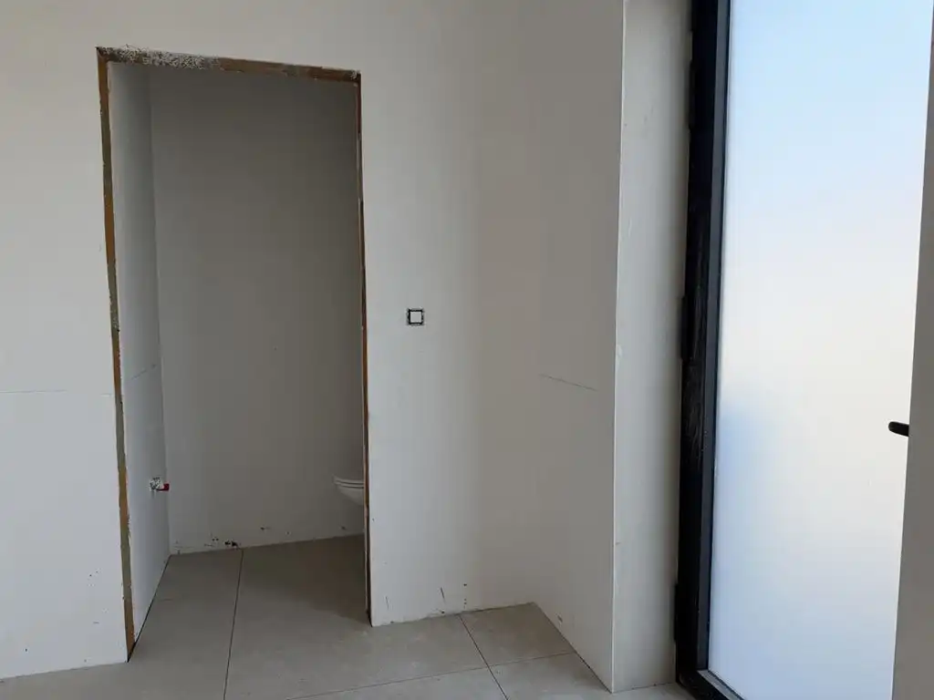 Stijlvolle nieuwbouwwoning met moderne architectuur foto 11