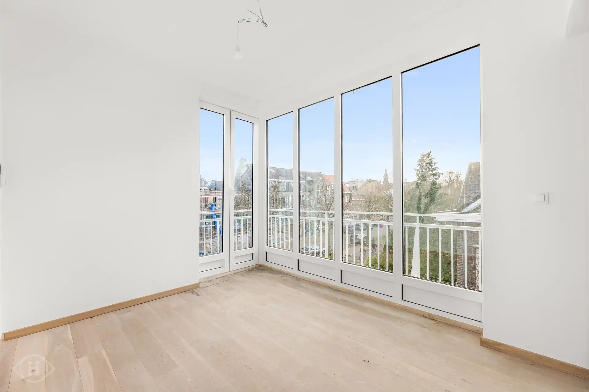 Gerenoveerd 2-slaapkamerappartement op toplocatie foto 8