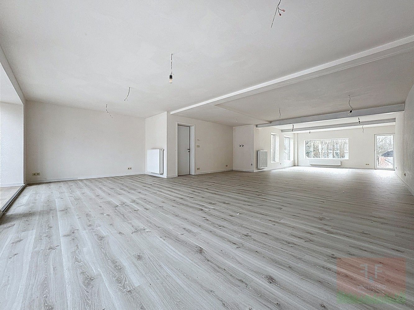 Handelspand met ruime duplex loft en grote Zuidgerichte tuin foto 2