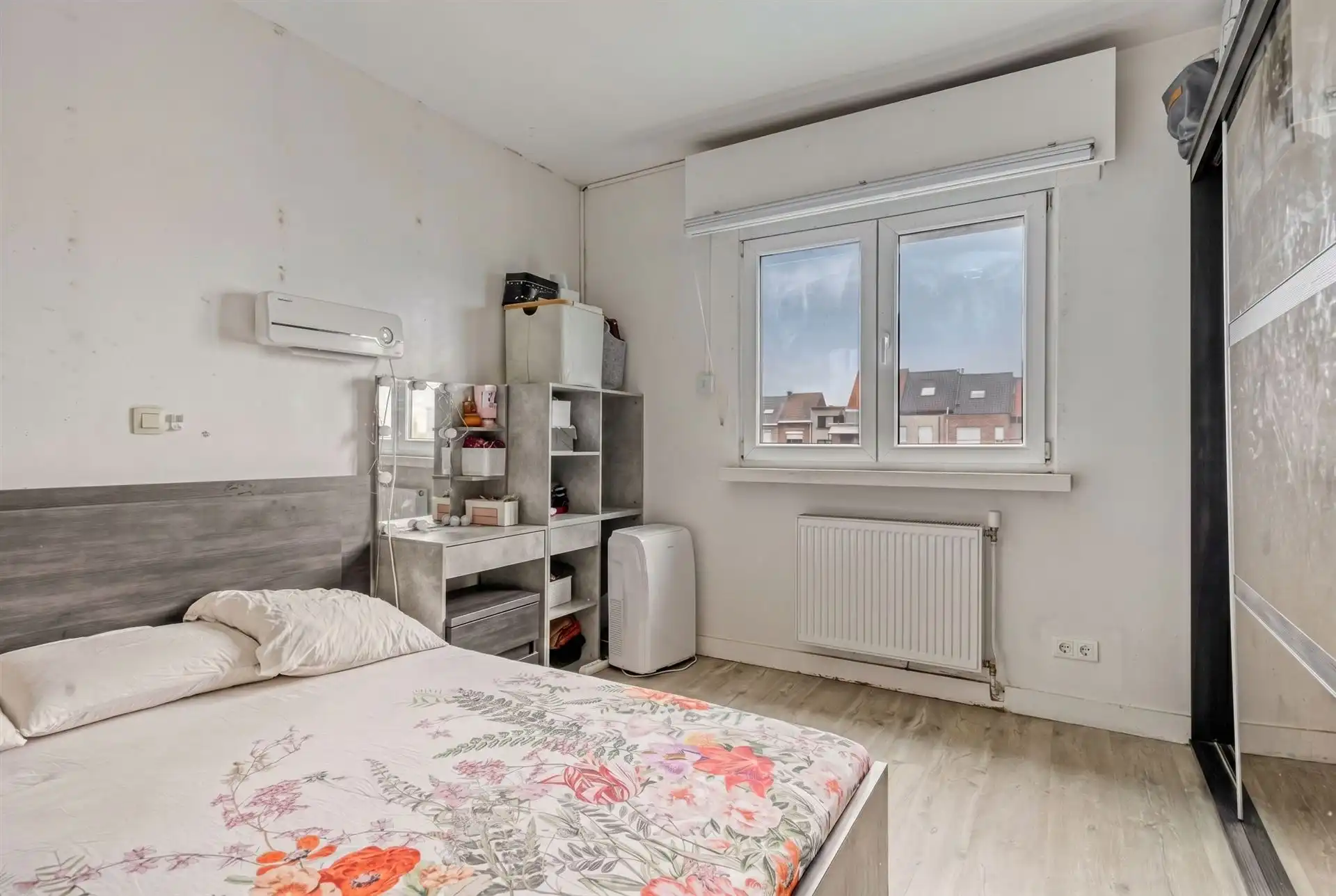 Woning met 2 (mogelijk 3) slaapkamers, tuin en garage.  foto 9